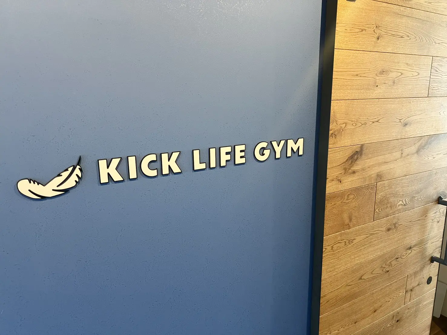 KICK LIFE GYM エントランス